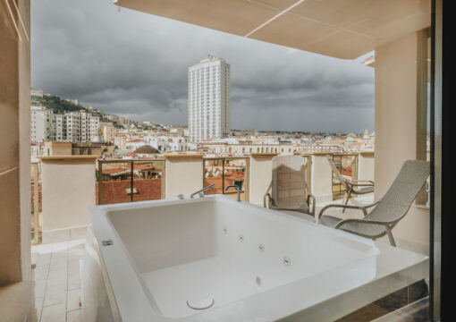 Junior Suite with Terrace and Outdoor Jacuzzi Yellow