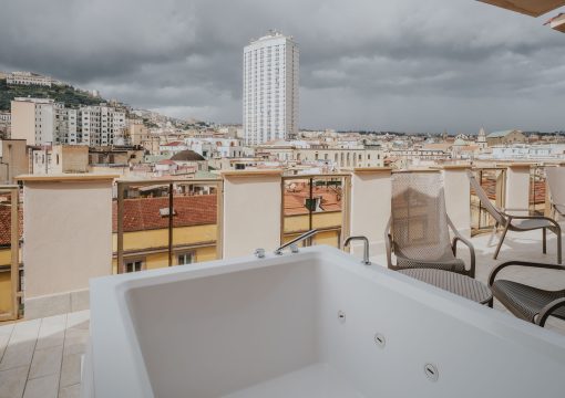 Junior Suite con Terrazza e Jacuzzi Esterna Yellow